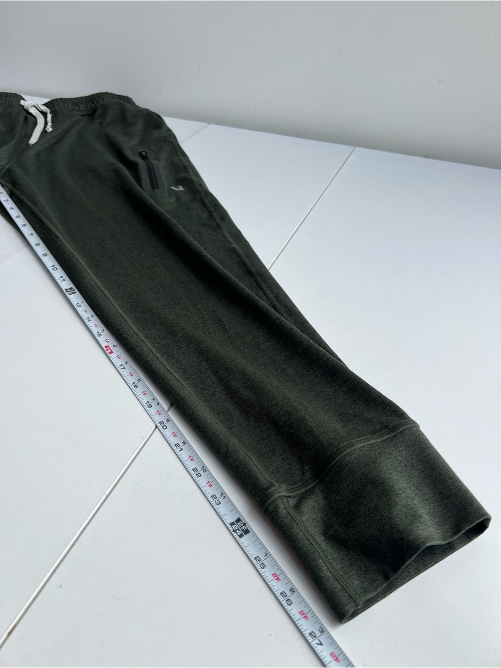 Vuori Sunday Performance Jogger Dark Olive Green Heather Athletic Lounge Pants - Picture 11 of 11